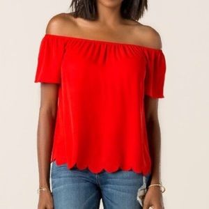 Everly for Francesca’s Red Scallop Hem Top